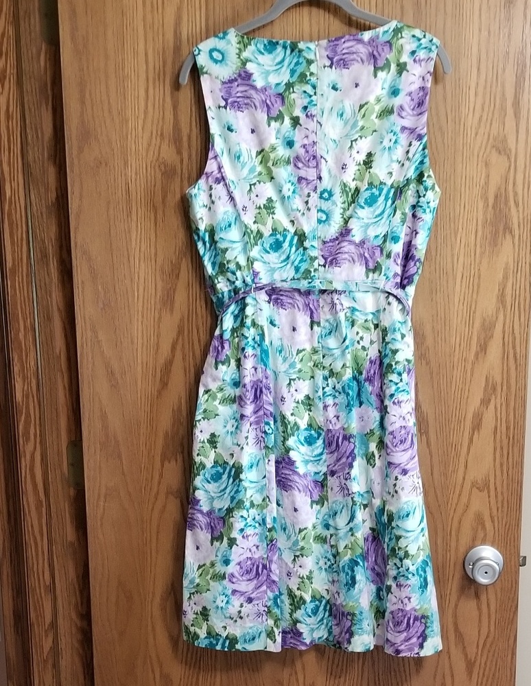 Dress - Picture 2 of 7